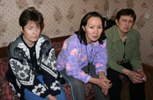 Mothers on hunger strike. Photo by Oyumaa Khomushku