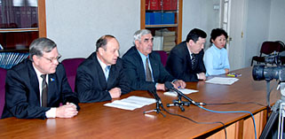 Брифинг депутатов от партии Жизни. Фото Виталия Валькова
