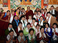 Далай-Лама и тувинские паломники.Фото сайта savetibet.ru