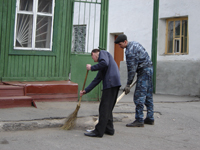 Субботник в МВД. Фото предоставлено пресс-службой МВД Тувы