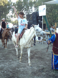 Дина Оюн, лауреат конкурса Поступок Года по опросу газеты Центр Азии. Фото газеты