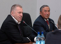 Владимир Жириновский и Шериг-оол Ооржак. Фото официального сайта правительства.