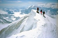 На пике Мак-Кинли (США) тувинские альпинисты водрузили флаг Русского Географического Общества