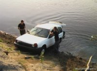 20 водителей в прошедшие выходные пытались организовать автомойку в Енисее