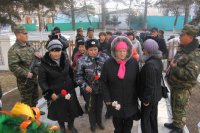 В Туве почтили память сотрудников органов внутренних дел, погибших при исполнении служебных обязанностей