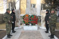 В Туве почтили память сотрудников органов внутренних дел, погибших при исполнении служебных обязанностей