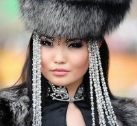 Красавица из Бурятии завоевала корону Межрегионального конкурса красоты «Мисс Азия Альма Матер-2012»