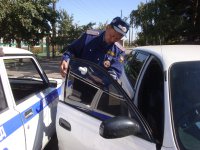Полиция Тувы операцию по растонированию стекол автомашин начала с себя
