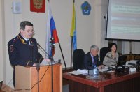 Министр МВД Тувы Александр Лобанов выступил с отчетом в парламенте республики