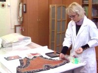 Омские реставраторы восстановили образцы тувинской праздничной одежды