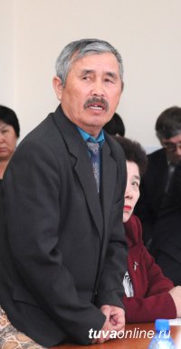 Глава Тувы предложил продлить полномочия Общественной палаты республики