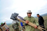 Волонтеры в международном археологическом лагере "Кызыл-Курагино" освоили тувинский язык, верховую езду и хуреш