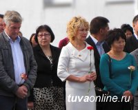 В Туве в день 70-летия отправки на фронт тувинского кавалерийского эскадрона открыта мемориальная доска