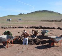В Туве курганы все чаще разрушают "черные археологи"