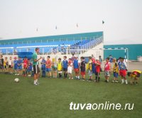 Перед тренером с лицензией УЕФА стоит задача поднять детский футбол  в Туве