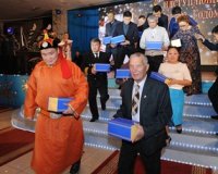 На новогоднем балу главы Тувы чествовали героев года