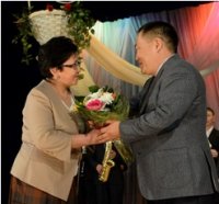 Глава Тувы поздравил женщин республики с праздником