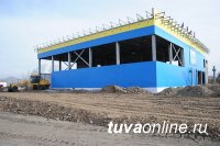 Единороссы ознакомились с ходом строительства спорткомплекса в Чадане (Тува)