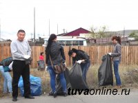 Более полутысячи 200-литровых мешков мусора собрали 16 мая в «МЖК-Спутнике» волонтеры Кызыла