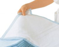 Уход за больными с недержанием: памперсы для взрослых и впитывающие пеленки