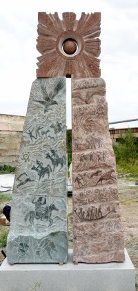 Глава Тувы совместно с художниками определил городские площадки под новые скульптуры