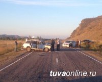 В Туве в результате столкновения двух автомашин один человек погиб, четверых уберег ремень безопасности