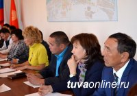 «Сверку часов» провели депутаты городского Хурала и вновь избранные от Кызыла депутаты парламента Тувы