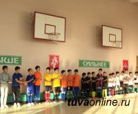В школе № 3 Кызыла кипят футбольные страсти – 62 команды участвуют в турнире по мини-футболу