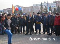 В Туве в День народного единства проведены состязания в национальных играх и забавах