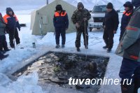 Тувинские водолазы провели тренировочные спуски на озере Чагытай