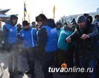 В перетягивании каната на Масленицу сильнейшими  оказались мужчины «Тываэнерго»