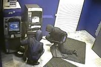 В Туве задержаны двое грабителей, пытавшиеся взломать банкоматы