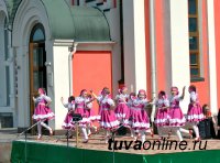 Глава Тувы принял участие в пасхальных торжествах в Кызыле