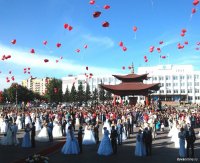 30 апреля в Туве на Фестивале невест определят "Бриллиантовую невесту"