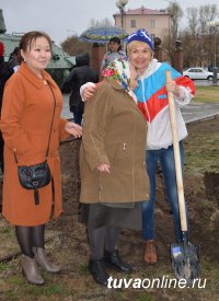 К 70-летию Победы главная площадь памяти в Туве пополнится 70 новыми деревьями