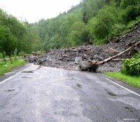 В Туве создана комиссия по определению ущерба, нанесенного дорогам ливнями