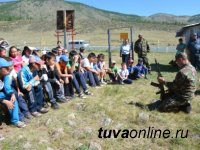 Полицейские Тувы в детских лагерях отдыха проводят разъяснительную работу