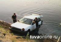 Любителей мыть автомобили в Енисее ждут штрафы от 3000 до 400000 рублей