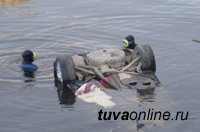 В Кызылском районе Тувы утонул автомобиль с водителем