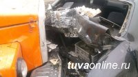 Сотрудниками полиции выясняются обстоятельства автоаварии, в которой погибли три человека