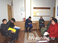 Депутаты горхурала и сотрудники Мэрии Кызыла провели прием граждан