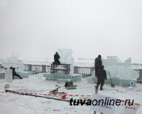 Тува: 3-й день кипит работа по созданию ледовых скульптур на фестивале «Ледовая сказка в Центре Азии»