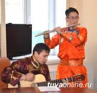 Накануне Шагаа встреча с Почетными гражданами Кызыла за чаем с молоком