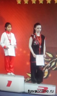 Юные ушуисты Тувы завоевали на международном турнире две золотые и шесть бронзовых медалей