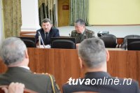 Министр МВД Тувы встретился с ветеранами, работавшими на руководящих должностях