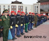 Кадеты и преподаватели Кызылского Президентского кадетского училища провели субботник