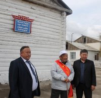 Кызыл-Тайгинской школе присвоено имя известного политического и общественного деятеля Чимит-Доржу Ондара