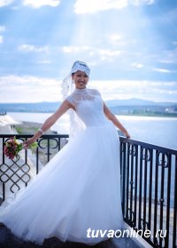 Айгуля Самбуга представит Туву на всероссийском Фестивале Невест