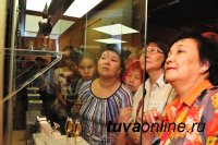 В Кызыле открылась ювелирная выставка "Ураанхай Уус" якутского и тувинского мастеров