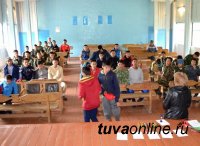 Юные пожарные Тувы на базе лагеря "Юность" оттачивали элементы пожарно-прикладного спорта